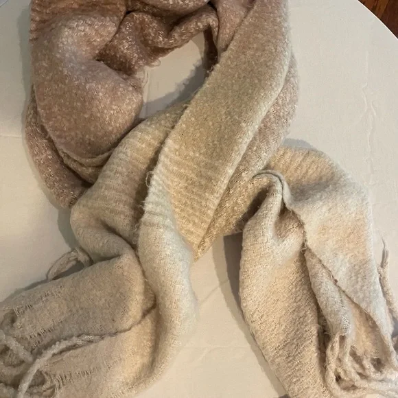 Cozy Beige and Cream oversized blanket Scarf - Picture 1 of 2